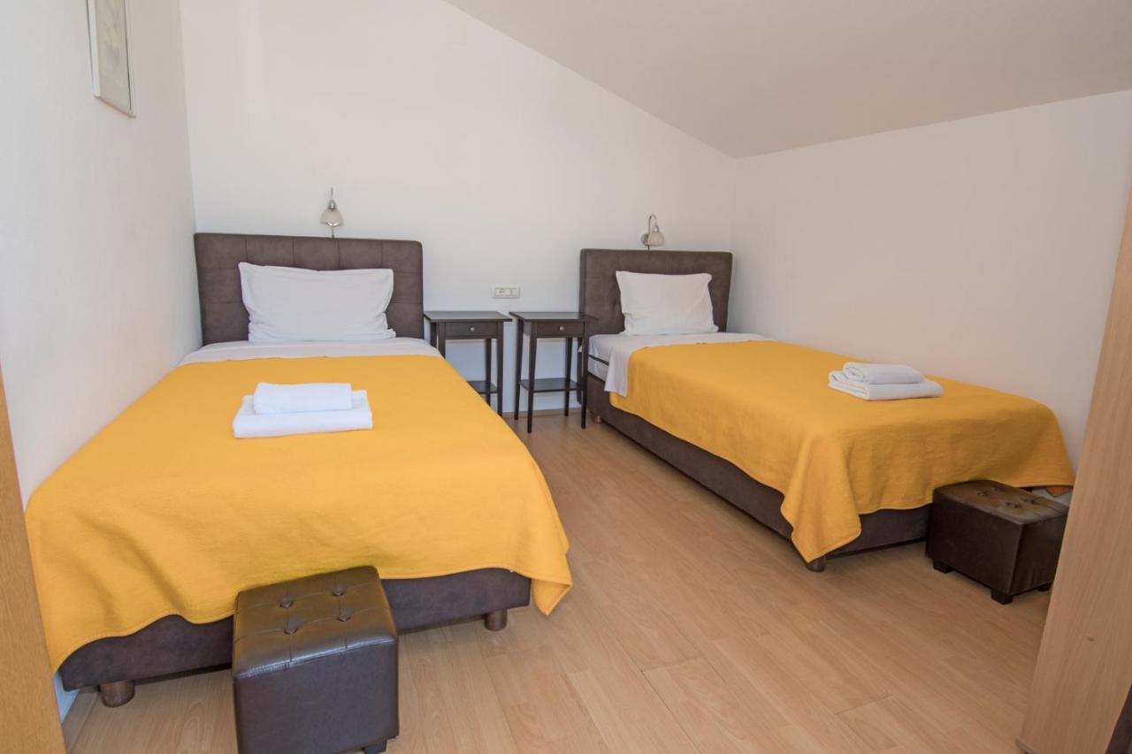 Bed and Breakfast Breakfast & Bed Anita Medulin Exterior foto