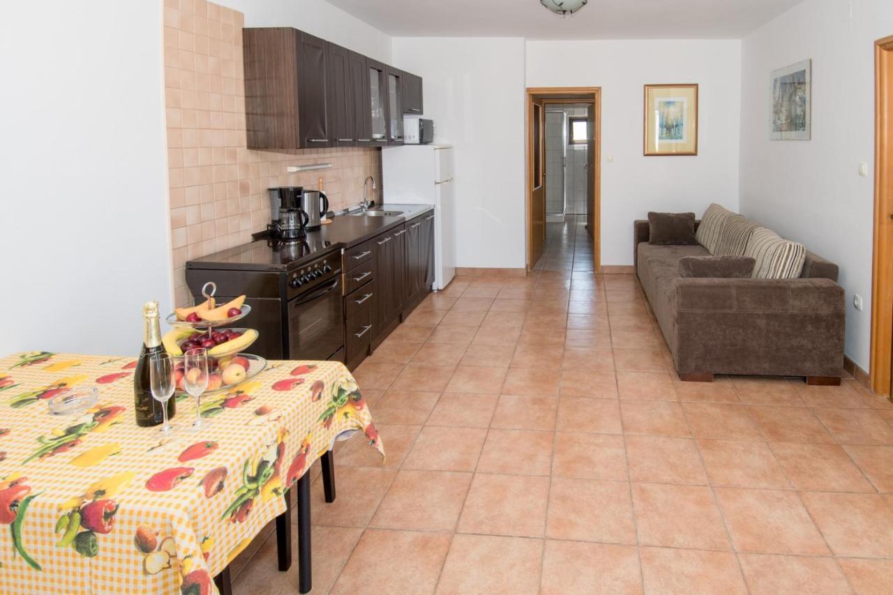 Bed and Breakfast Breakfast & Bed Anita Medulin Exterior foto