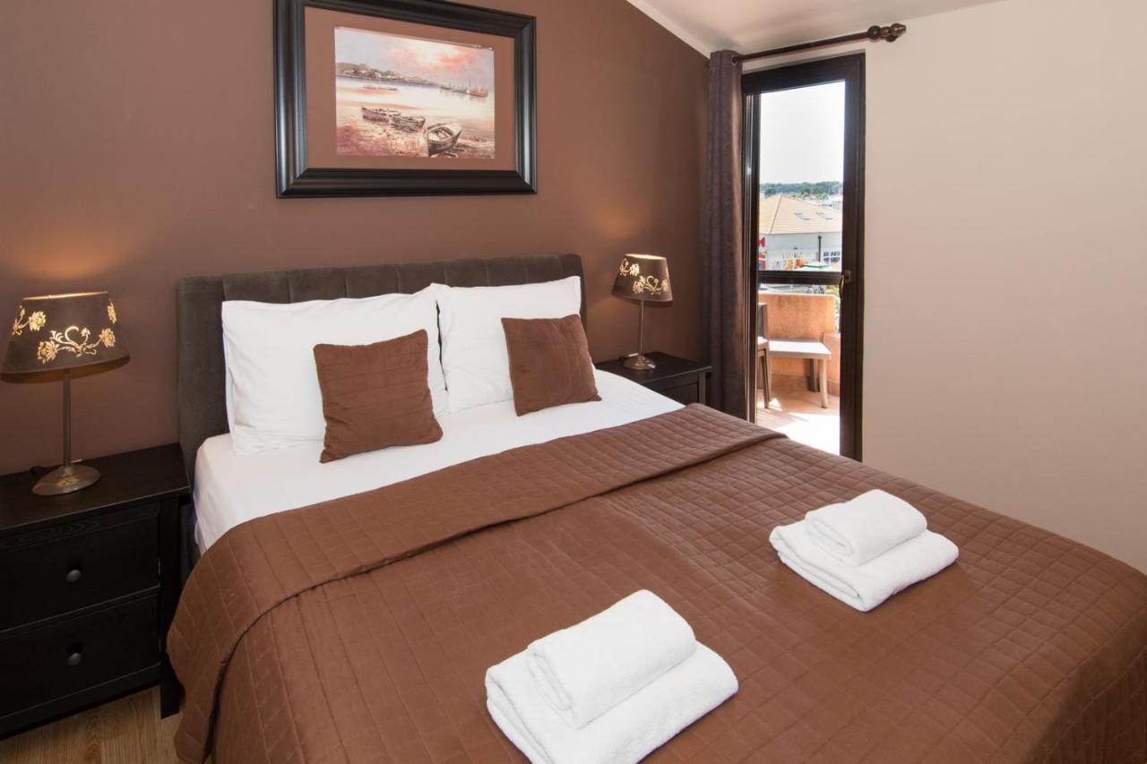 Bed and Breakfast Breakfast & Bed Anita Medulin Exterior foto