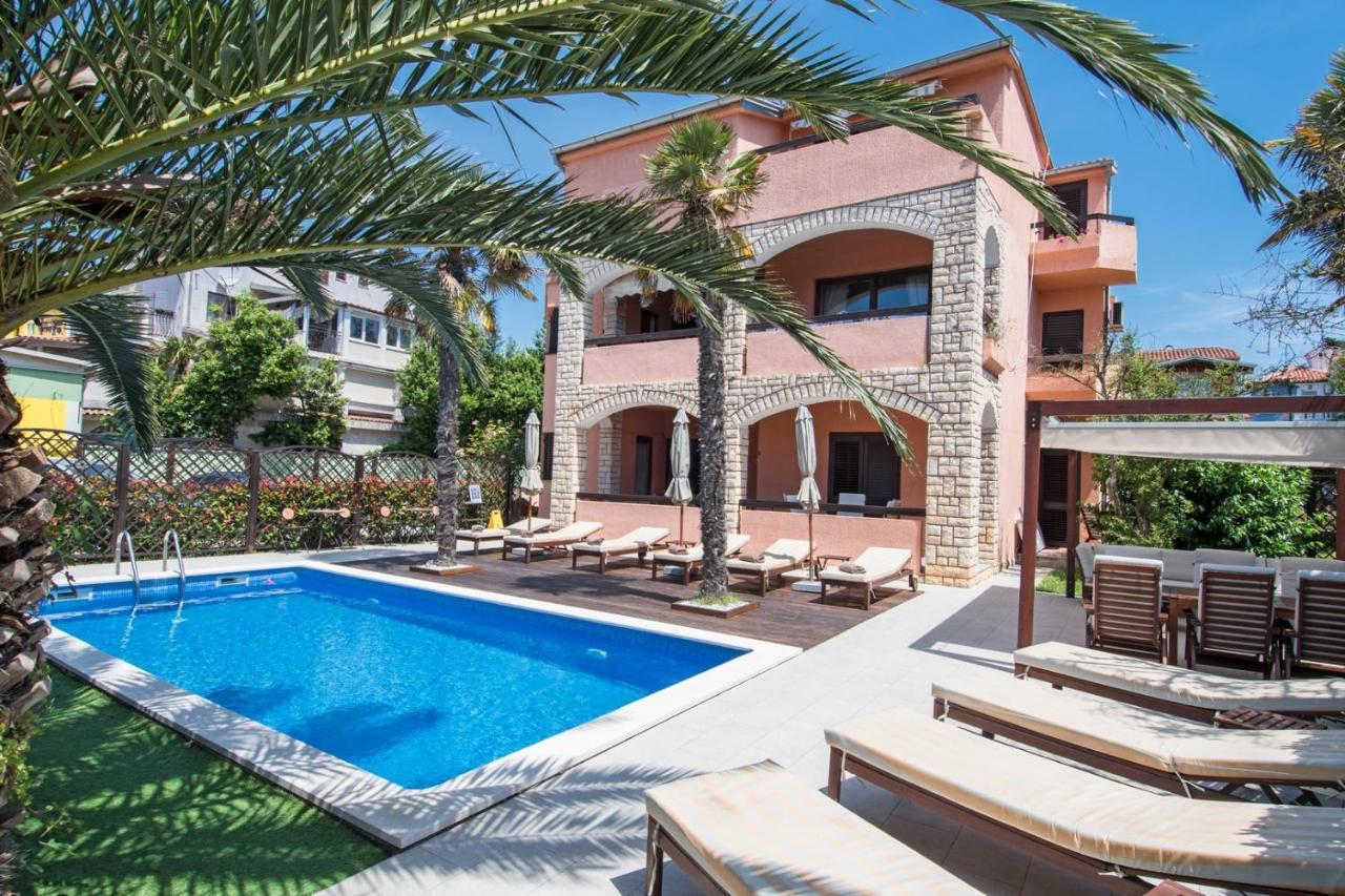 Bed and Breakfast Breakfast & Bed Anita Medulin Exterior foto
